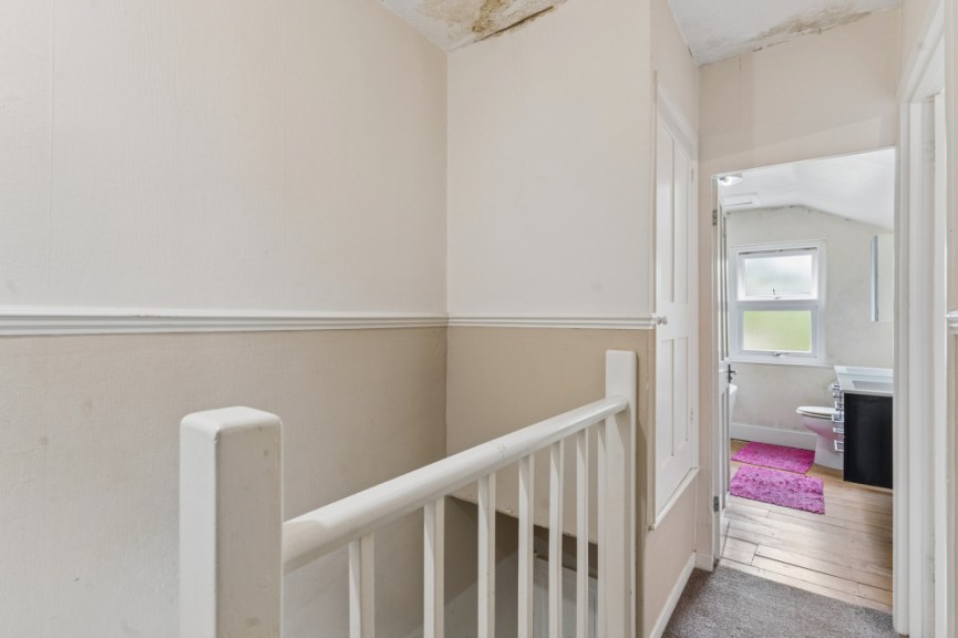 2 bedroom House for Sale Radcliffe Road, Hitchin, Hertfordshire