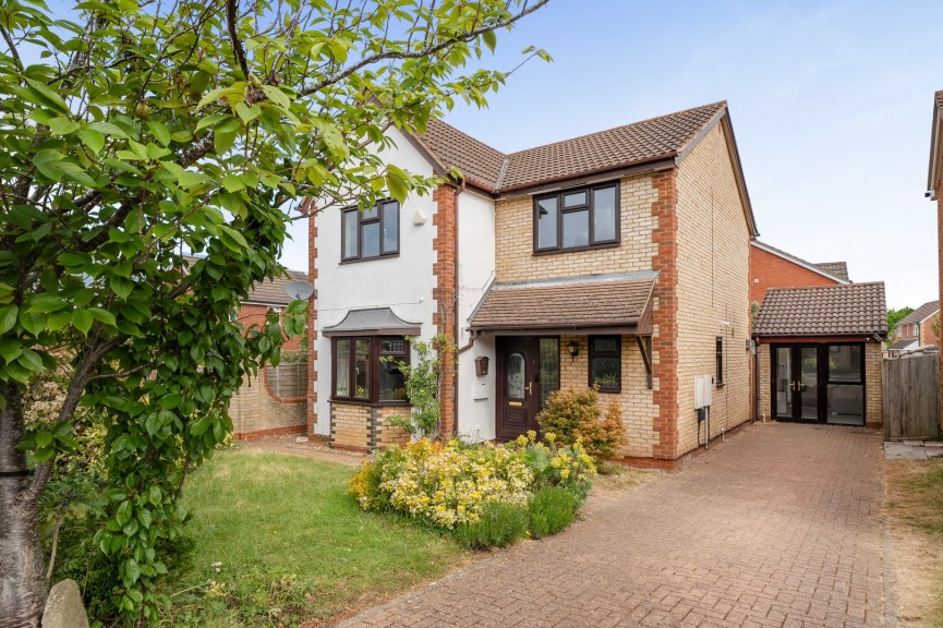 4 bedroom House for Sale Salisbury Road, Flitwick, Bedfordshire