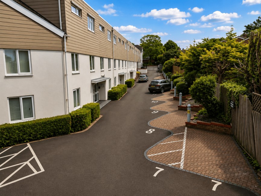 1 bedroom Flat for Sale Green Drift, ROYSTON, Hertfordshire