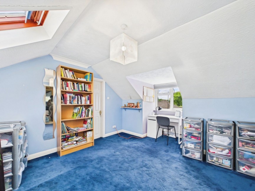 3 bedroom House for Sale Lindsay Avenue, Hitchin, Hertfordshire