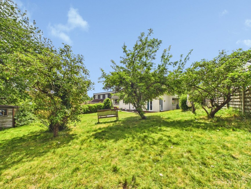 3 bedroom House for Sale Lindsay Avenue, Hitchin, Hertfordshire