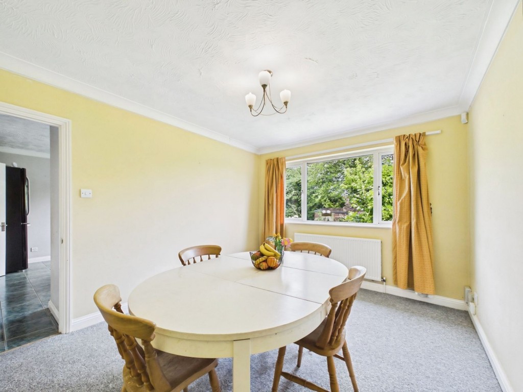 Lindsay Avenue, Hitchin, Hertfordshire