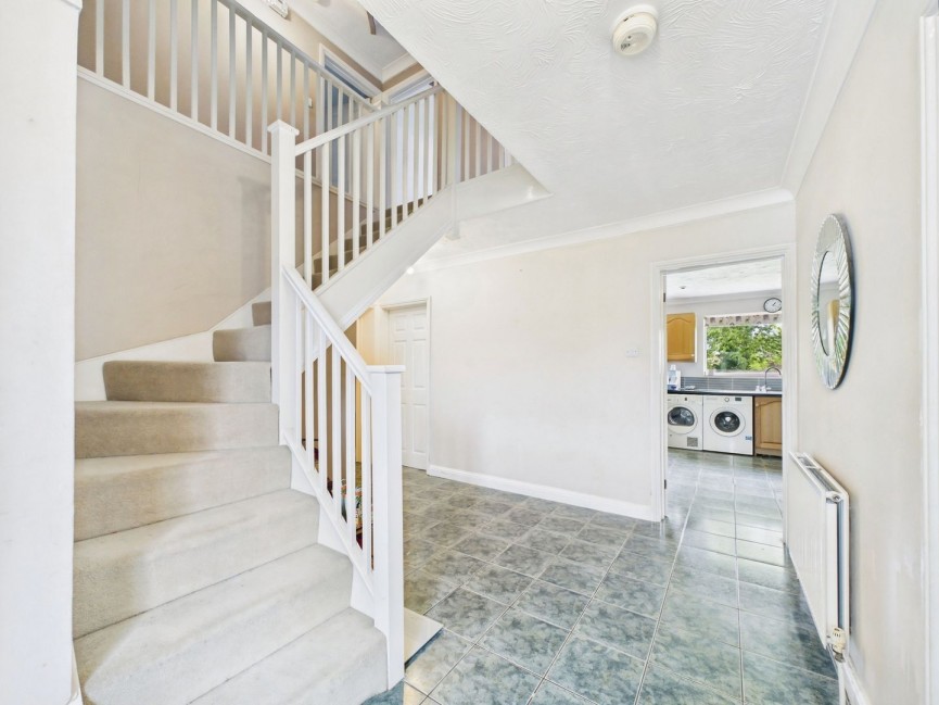 3 bedroom House for Sale Lindsay Avenue, Hitchin, Hertfordshire