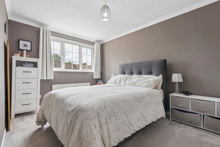 3 bedroom House for Sale Grange Close, Hitchin, Hertfordshire