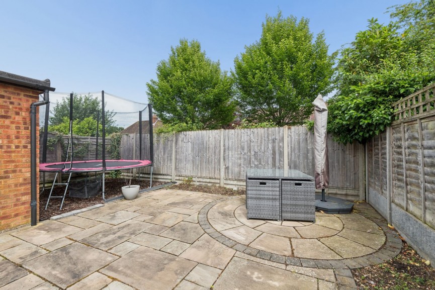 3 bedroom House for Sale Grange Close, Hitchin, Hertfordshire