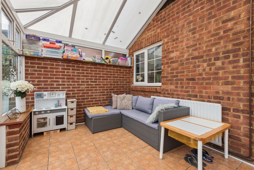3 bedroom House for Sale Grange Close, Hitchin, Hertfordshire