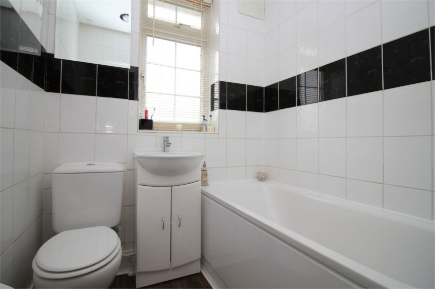 2 bedroom House for Letting Heathcote Avenue, Hatfield, Hertfordshire