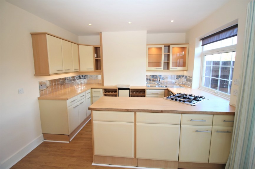 2 bedroom House for Letting Heathcote Avenue, Hatfield, Hertfordshire