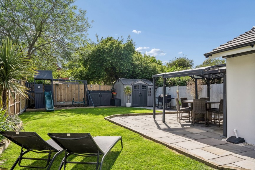 5 bedroom House for Sale Wootton, Bedford