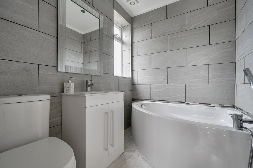 5 bedroom House for Sale Wootton, Bedford