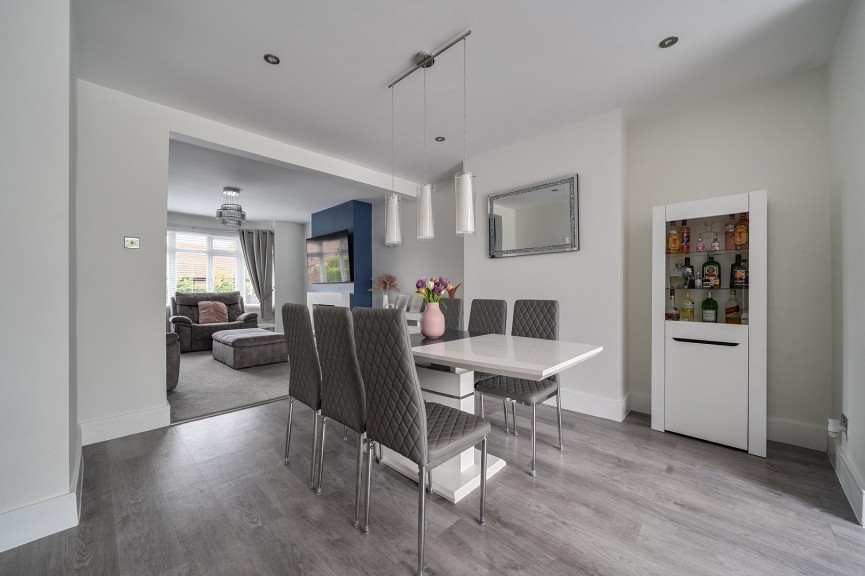 5 bedroom House for Sale Wootton, Bedford