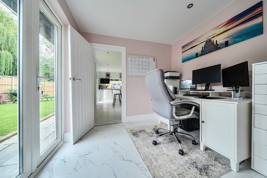5 bedroom House for Sale Wootton, Bedford
