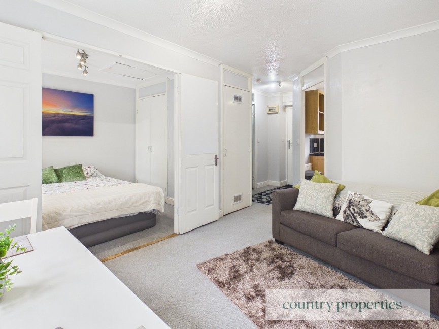 1 bedroom Flat for Sale Sunningdale Mews, Welwyn Garden City, Hertfordshire
