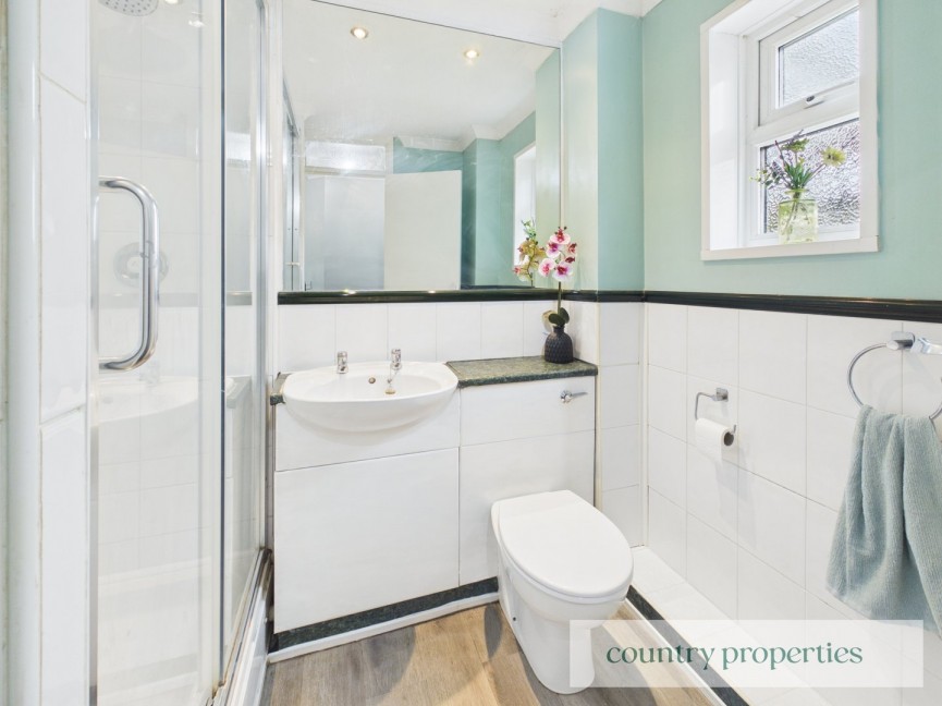 1 bedroom Flat for Sale Sunningdale Mews, Welwyn Garden City, Hertfordshire