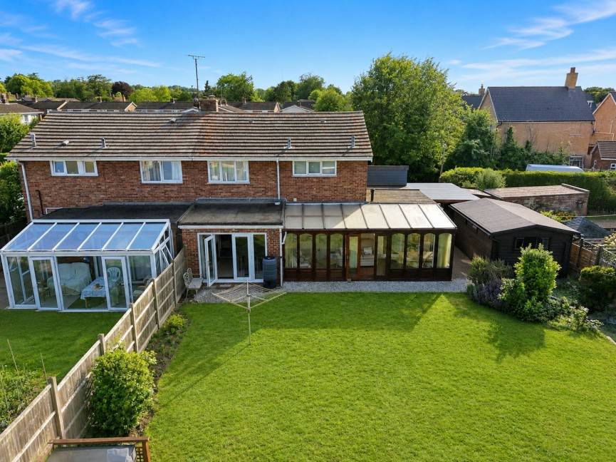 3 bedroom House for Sale Poplar Drive, Royston, Hertfordshire