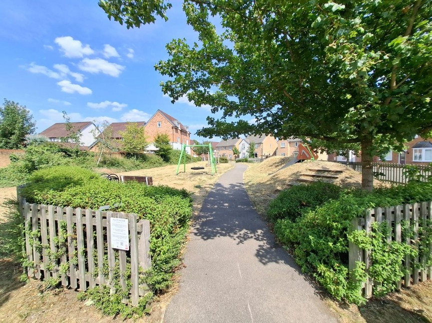 2 bedroom Flat for Sale Sovereign Place, Hatfield, Hertfordshire