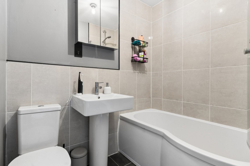 2 bedroom House for Sale Bridge View, Shefford, Bedfordshire