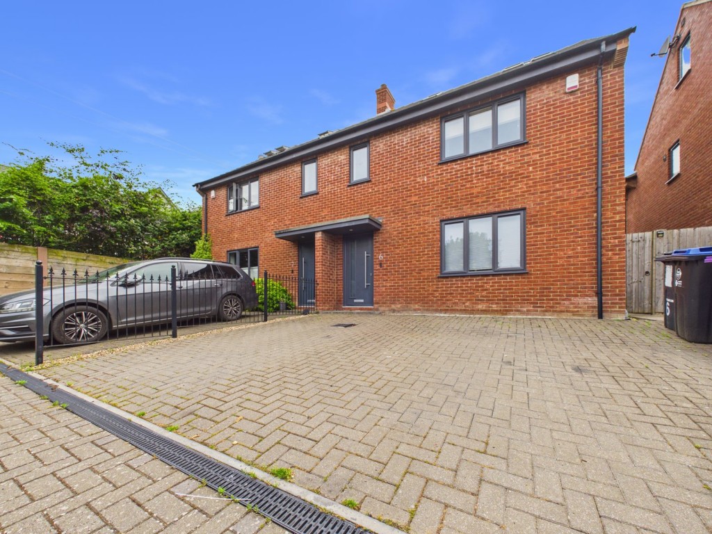 Chalk Bank Close, Ashwell, Hertfordshire