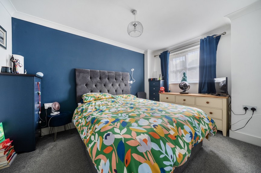 4 bedroom House for Sale Coppice Mead, Stotfold, Bedfordshire