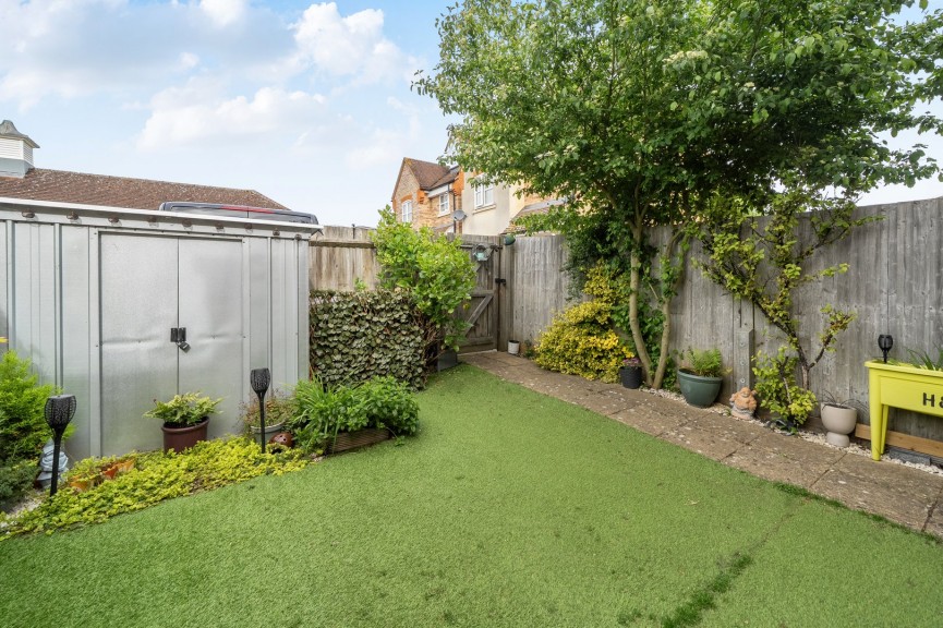 4 bedroom House for Sale Coppice Mead, Stotfold, Bedfordshire