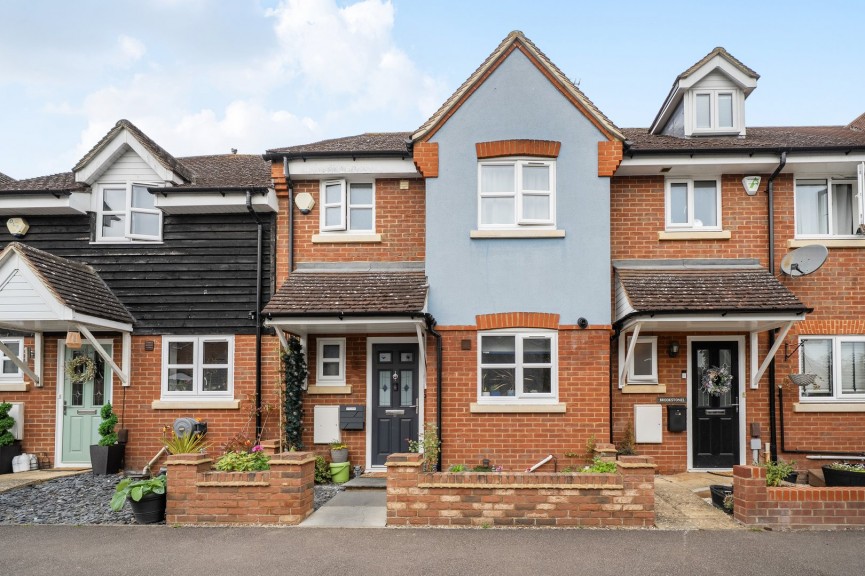 4 bedroom House for Sale Coppice Mead, Stotfold, Bedfordshire