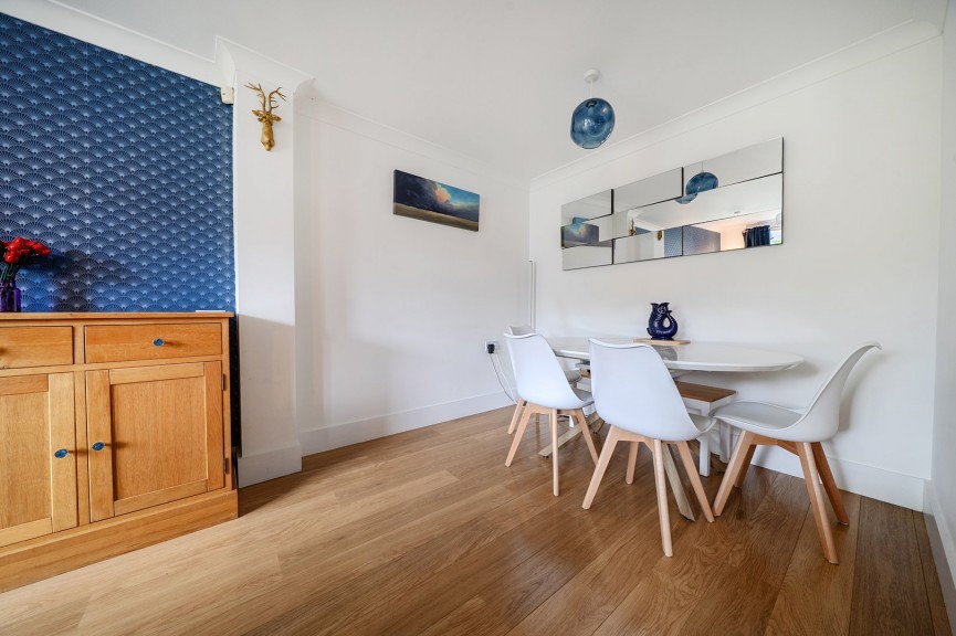 4 bedroom House for Sale Coppice Mead, Stotfold, Bedfordshire