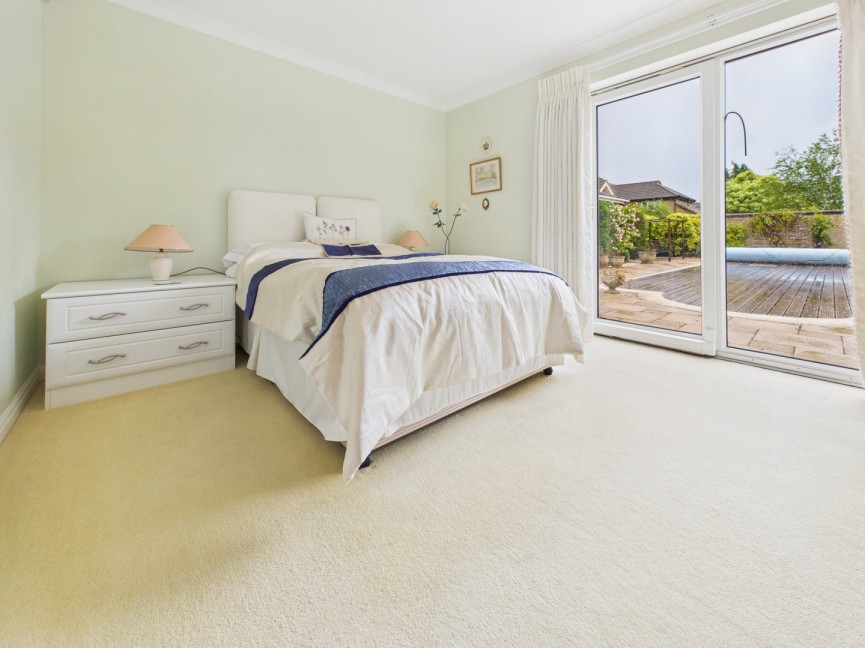 3 bedroom Bungalow for Sale Downlands, Royston, Hertfordshire