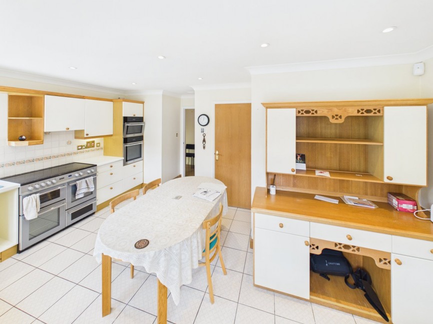 3 bedroom Bungalow for Sale Downlands, Royston, Hertfordshire