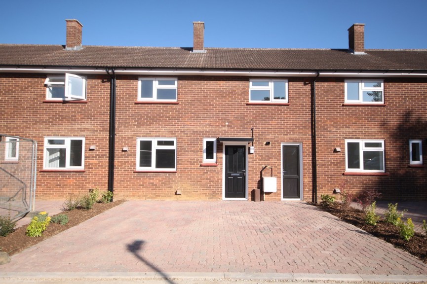 3 bedroom House for Letting Tedder Avenue, Henlow, Bedfordshire