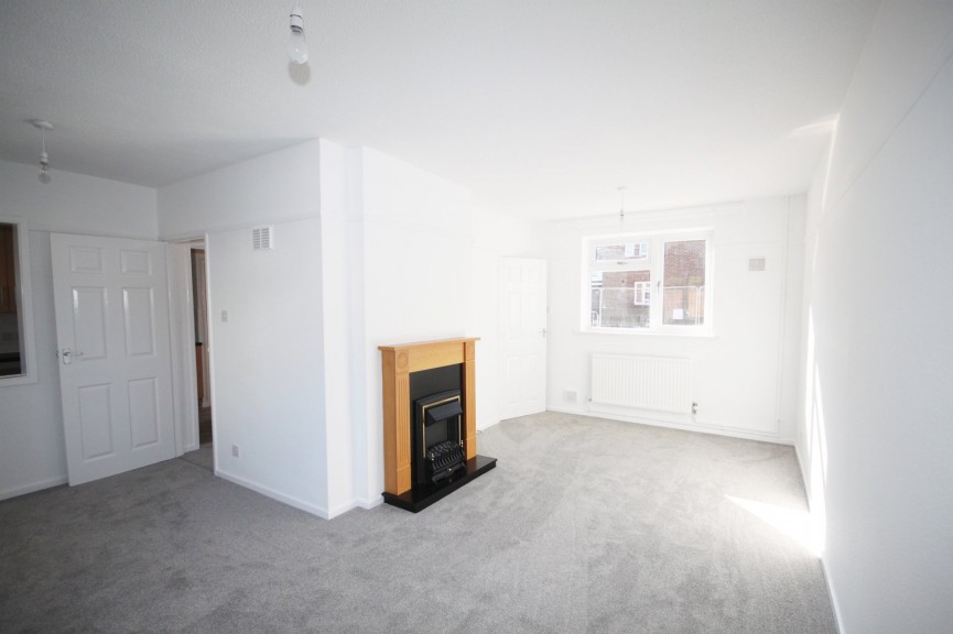 3 bedroom House for Letting Tedder Avenue, Henlow, Bedfordshire