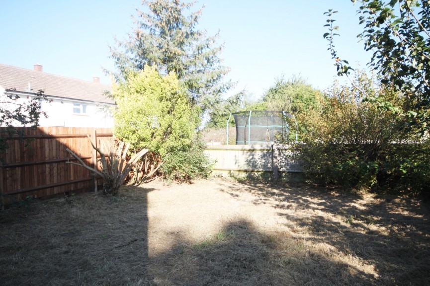 3 bedroom House for Letting Tedder Avenue, Henlow, Bedfordshire
