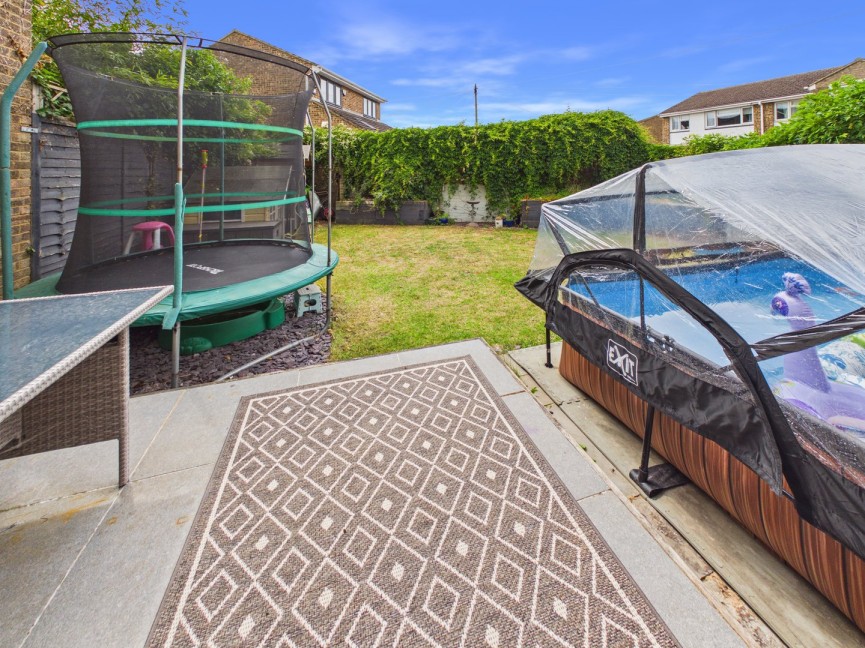 3 bedroom House for Sale Beech Avenue, Biggleswade, Bedfordshire