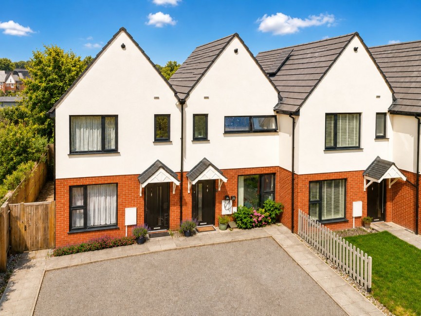 3 bedroom House for Sale Sterling Court, Welwyn Garden City, Hertfordshire