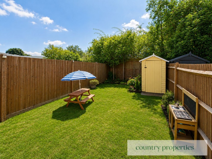 3 bedroom House for Sale Sterling Court, Welwyn Garden City, Hertfordshire