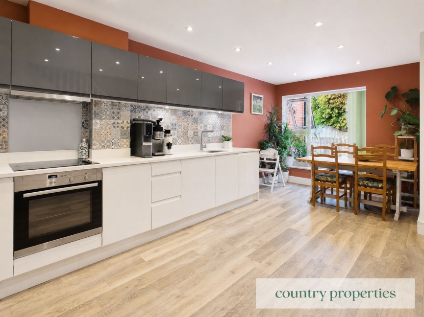 3 bedroom House for Sale Sterling Court, Welwyn Garden City, Hertfordshire