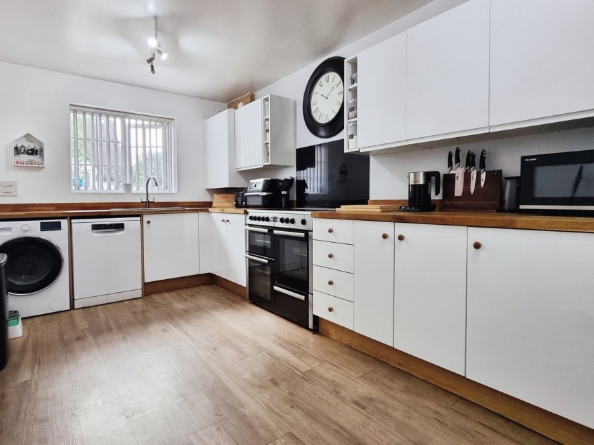 4 bedroom House for Sale Silsoe, Bedfordshire