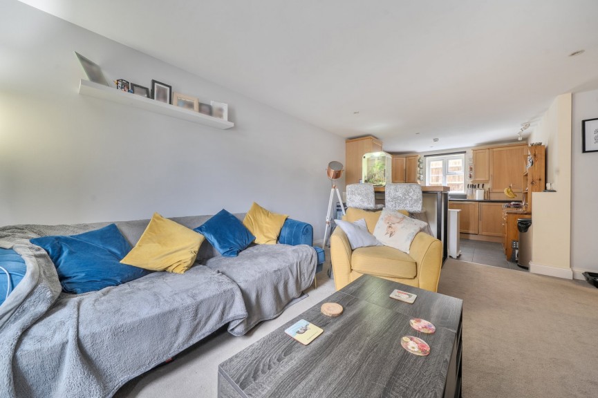 2 bedroom Flat for Sale Coopers Court, Shefford, Bedfordshire