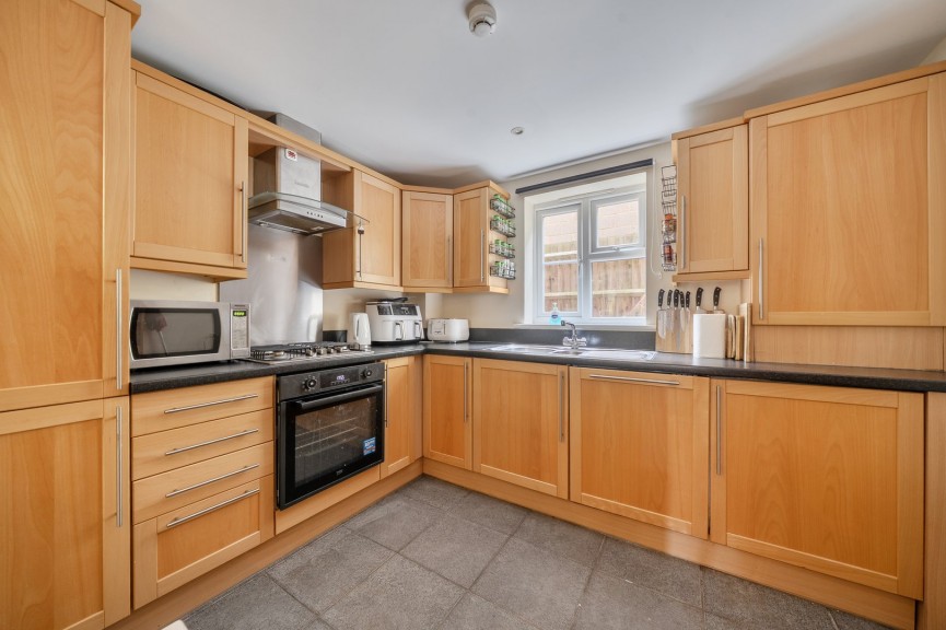 2 bedroom Flat for Sale Coopers Court, Shefford, Bedfordshire