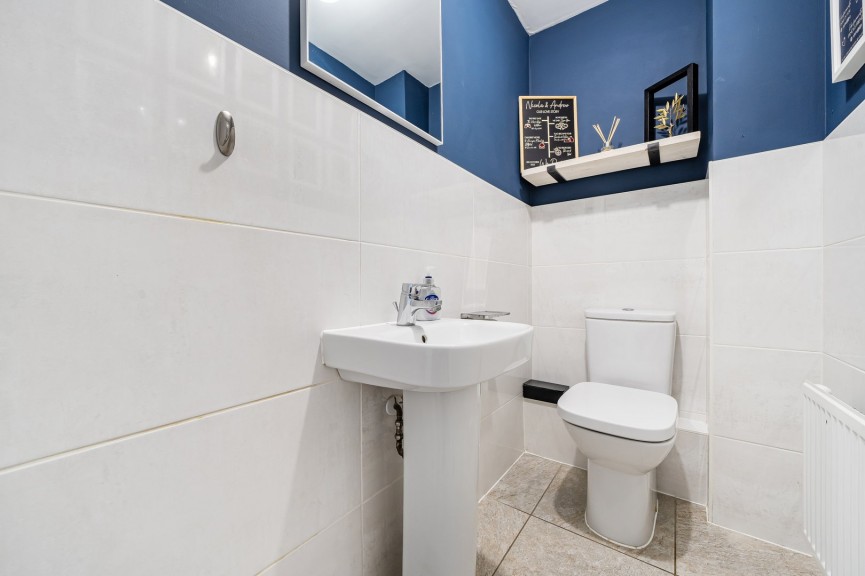 3 bedroom House for Sale Juniper Mead, Stotfold, Bedfordshire