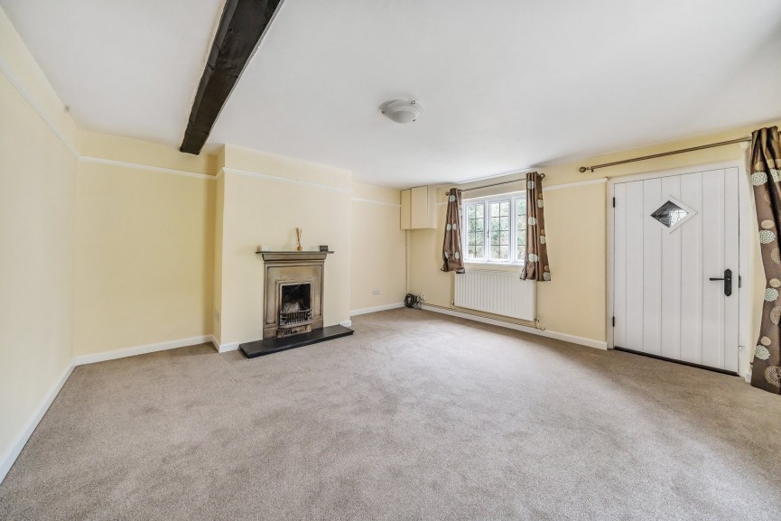 2 bedroom House for Letting High Street, Tingrith, Bedfordshire