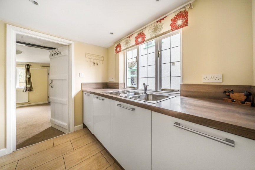 2 bedroom House for Letting High Street, Tingrith, Bedfordshire