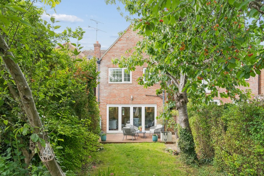 4 bedroom House for Sale Hampden Road, Hitchin, Hertfordshire