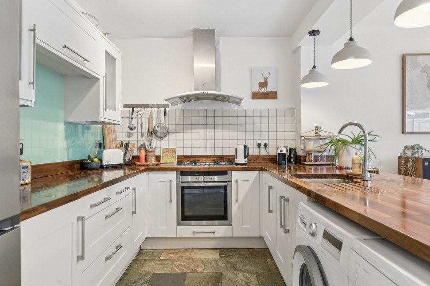 4 bedroom House for Sale Hampden Road, Hitchin, Hertfordshire