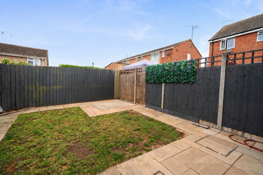 2 bedroom House for Sale Long Close, Lower Stondon, Bedfordshire