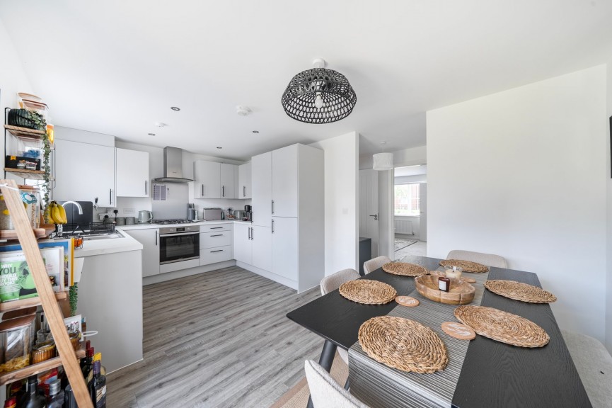 3 bedroom House for Sale Pomona Way, Shefford, Bedfordshire