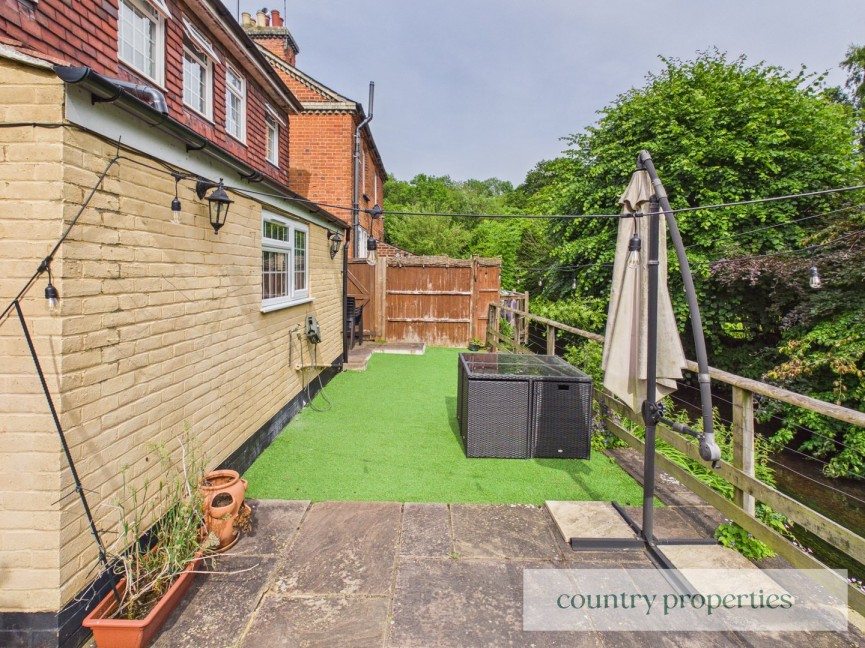 2 bedroom House for Sale Lemsford, Welwyn Garden City, Hertfordshire