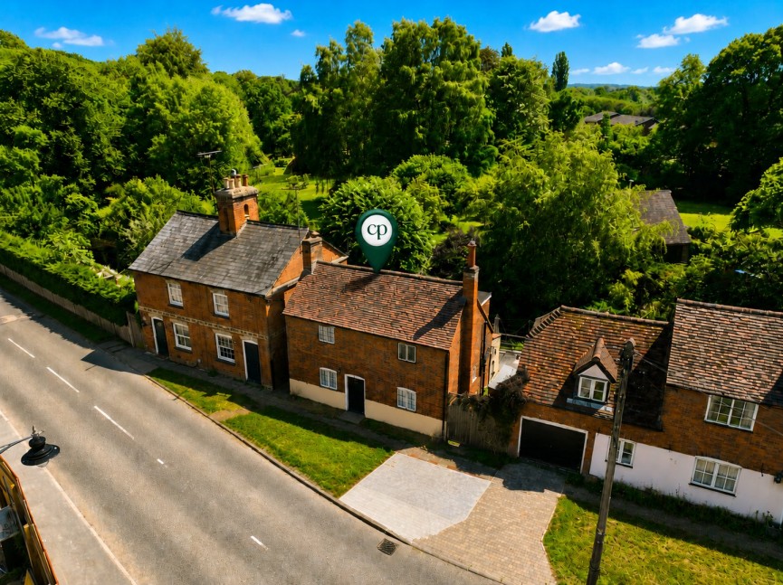 2 bedroom House for Sale Lemsford, Welwyn Garden City, Hertfordshire