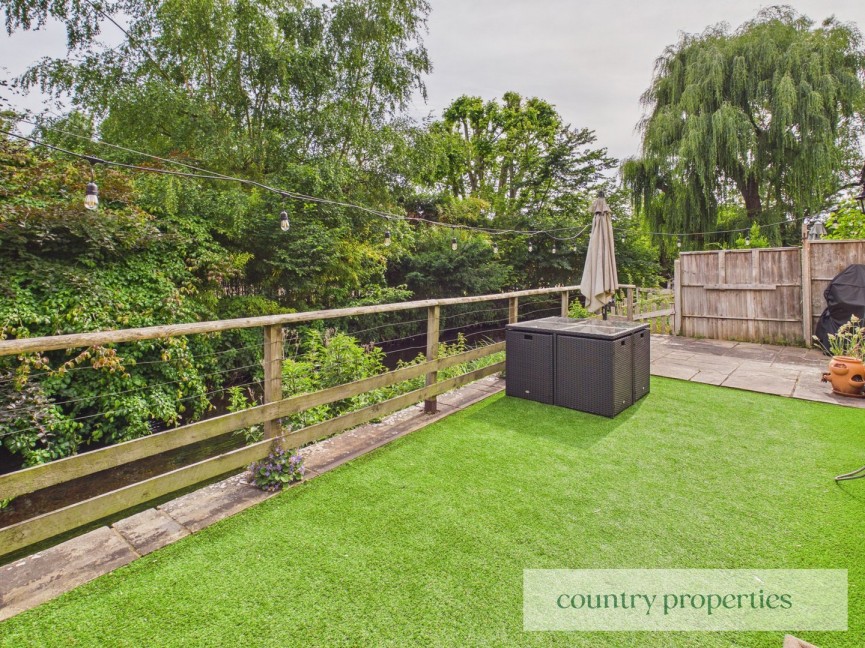 2 bedroom House for Sale Lemsford, Welwyn Garden City, Hertfordshire