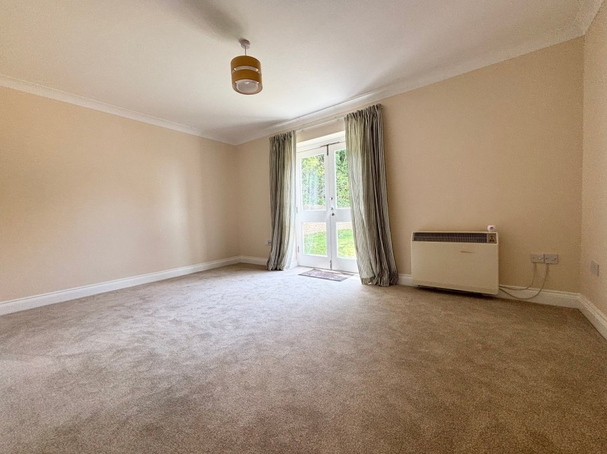 2 bedroom Flat for Letting Baldock Street, Royston, Hertfordshire
