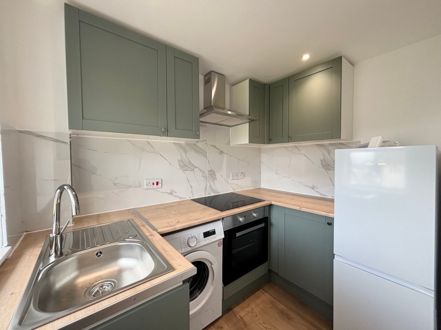 2 bedroom Flat for Letting Chaucer Way, Hitchin, Hertfordshire